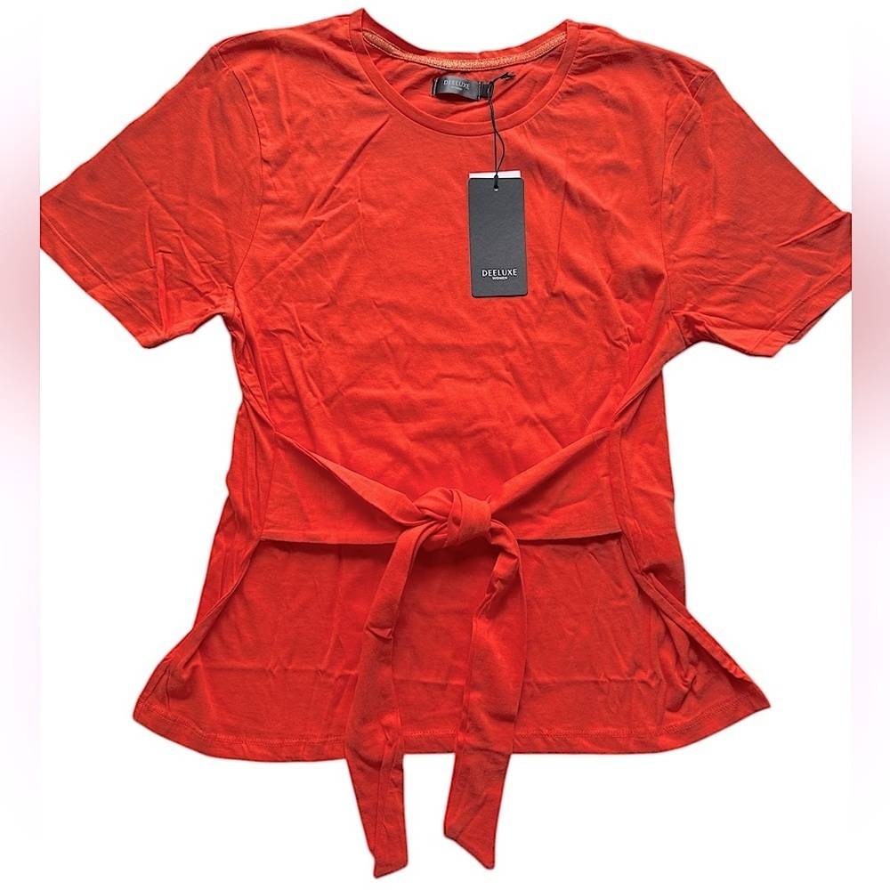 Deeluxe Knit Tessa Tee in Butternut Orange with Waist Sash Women’s Size Large